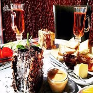 نوشیدنی و چاشنی و دسر